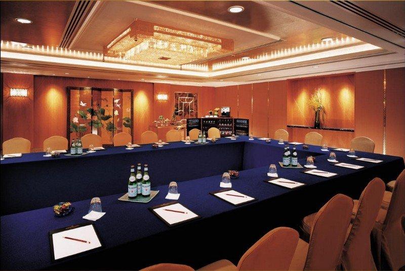 Kowloon Shangri-la, Khách sạn Hong Kong