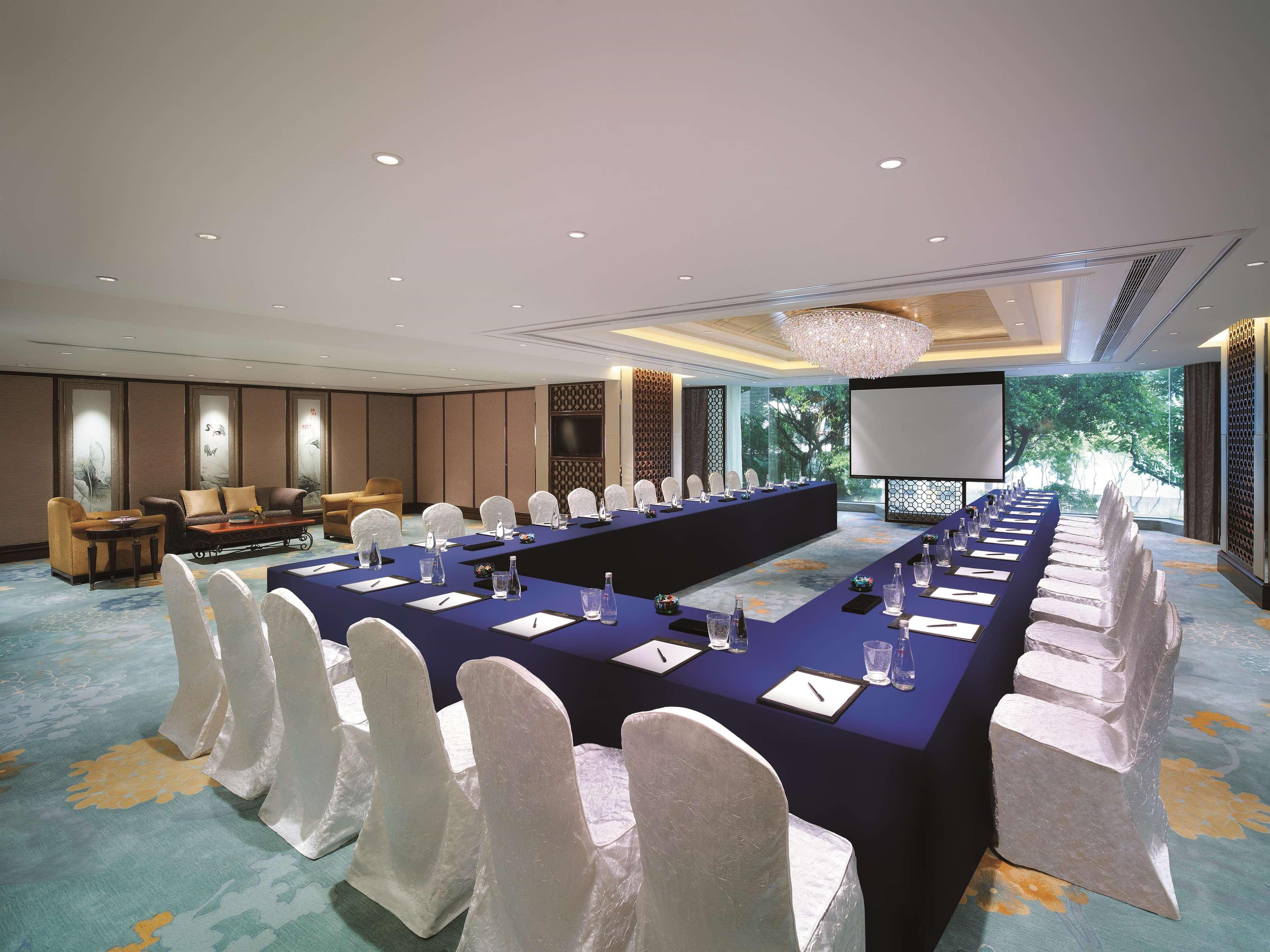 Kowloon Shangri-la, Khách sạn