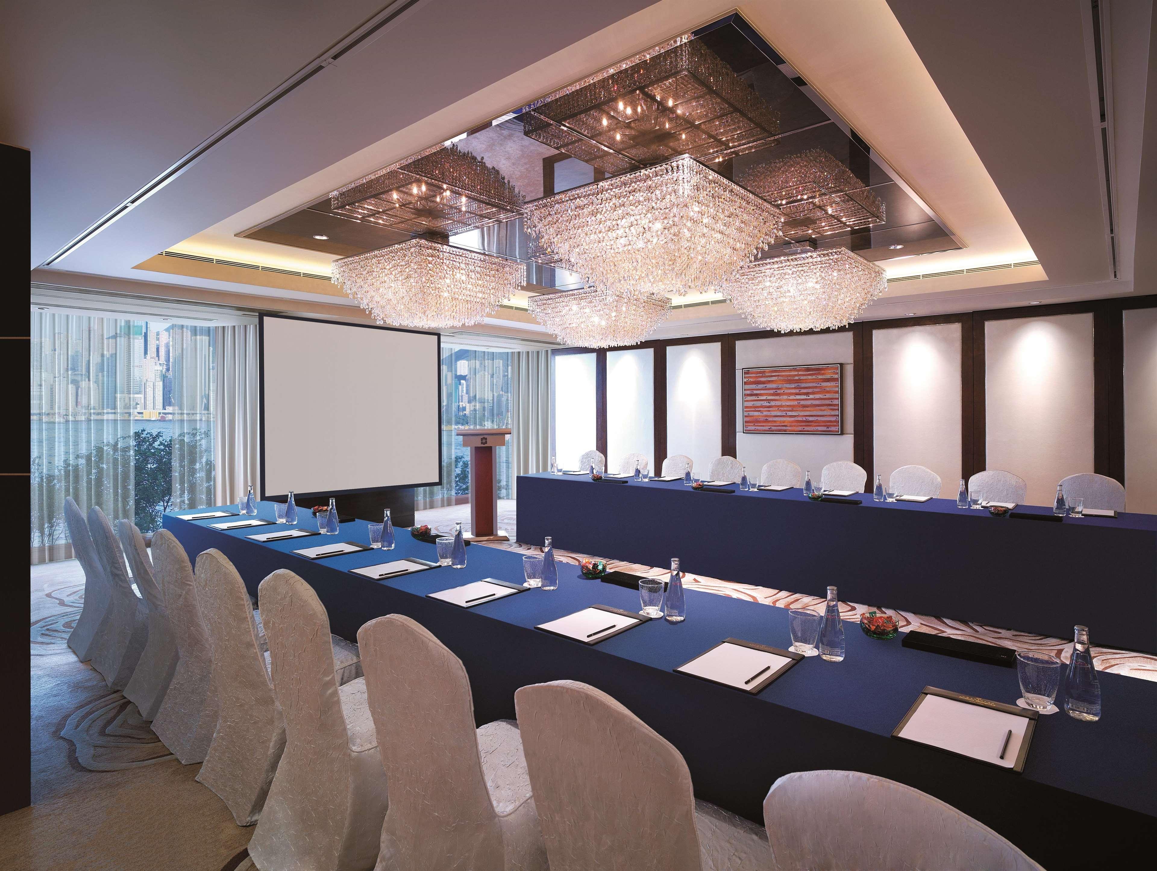 Khách sạn Kowloon Shangri-la, 5*