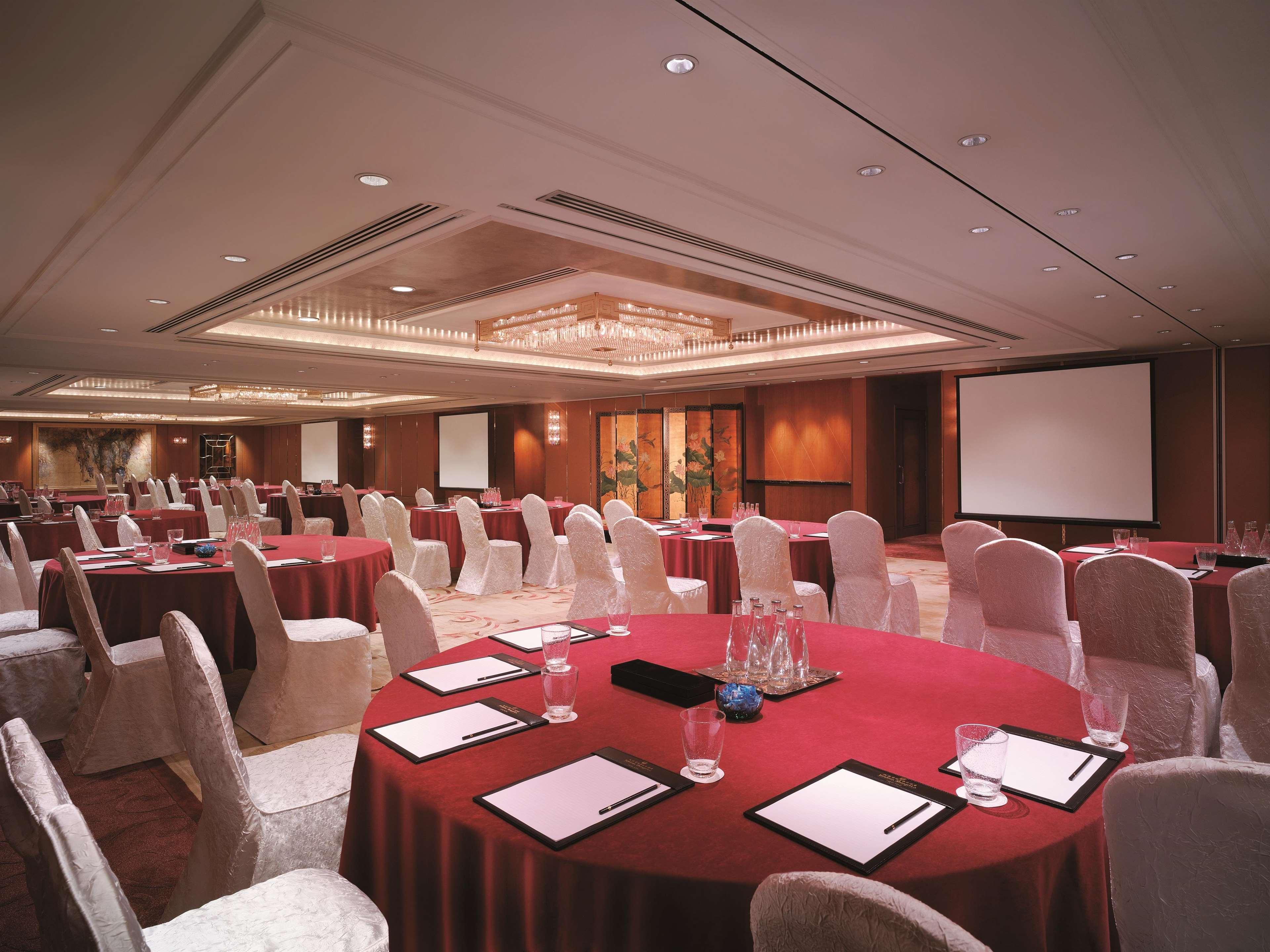Khách sạn Kowloon Shangri-la, 5*
