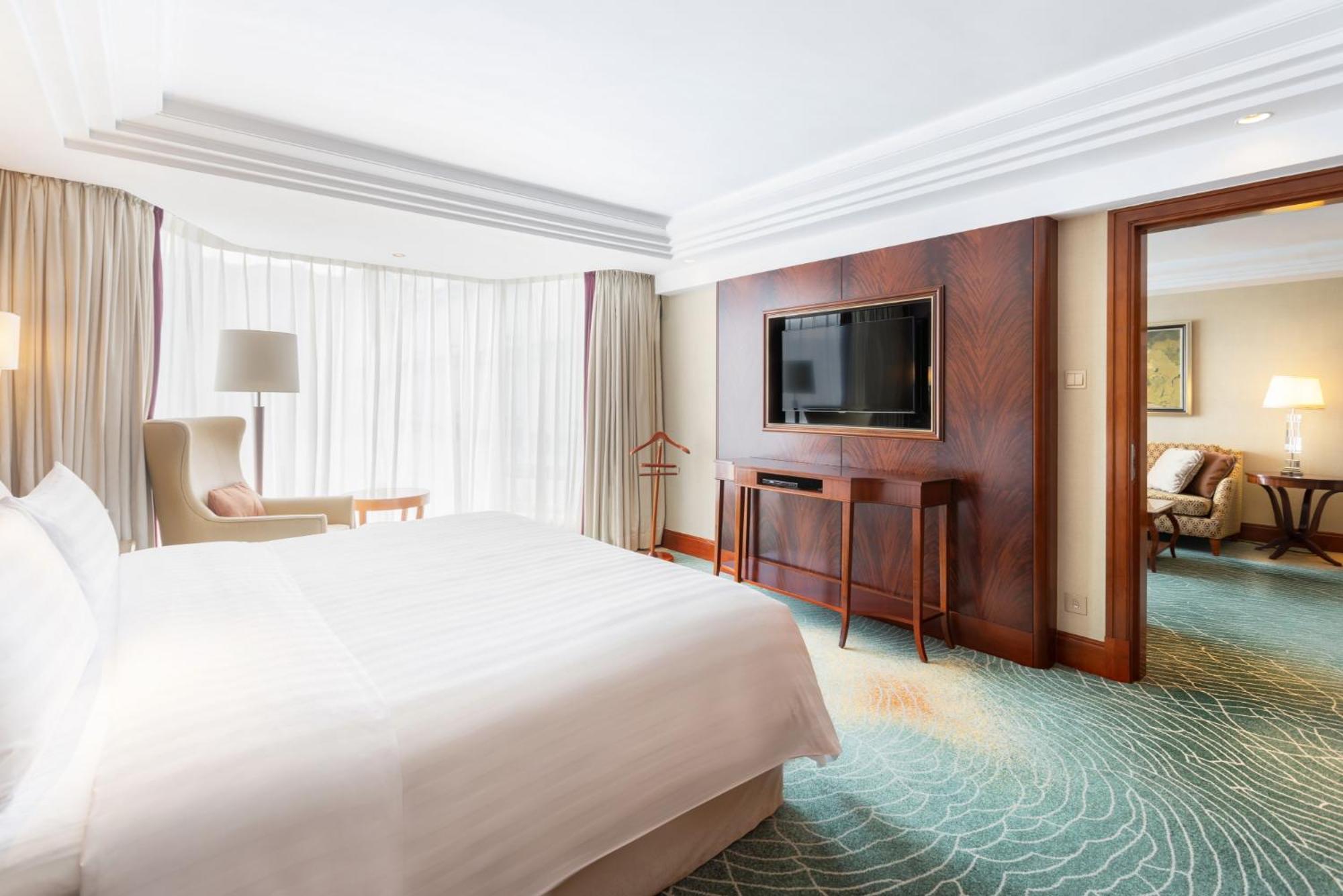 Kowloon Shangri-la, Khách sạn Hong Kong