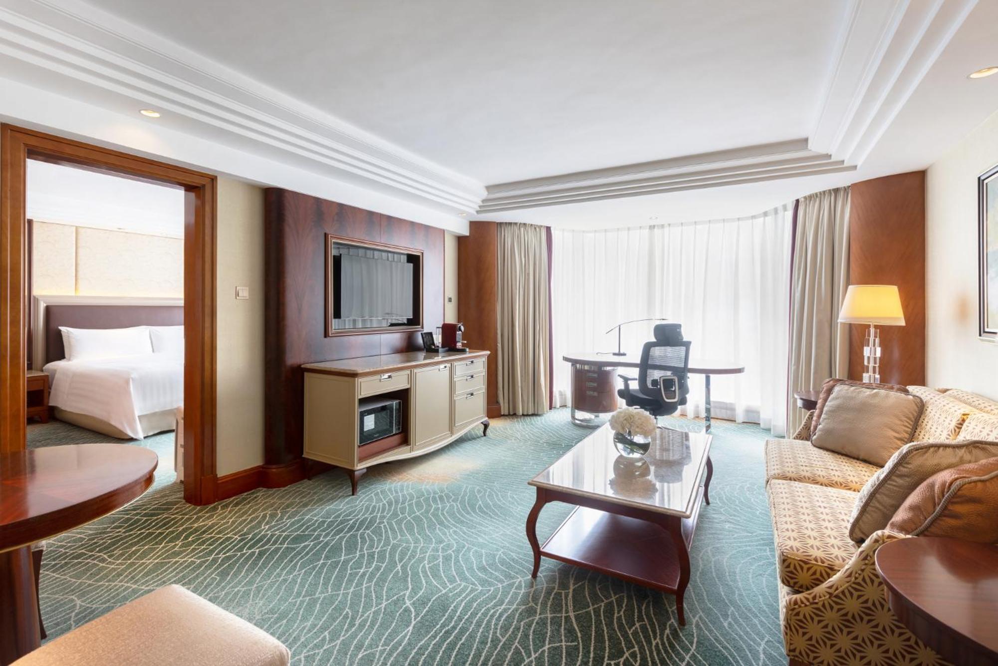 Kowloon Shangri-la, Khách sạn